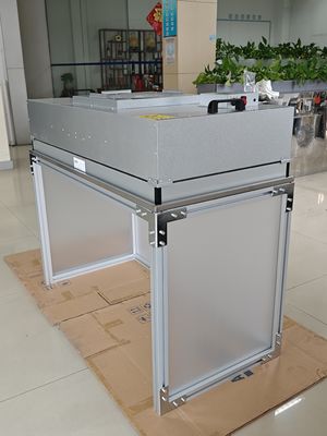 Surface de travail en acier inoxydable Capot de débit laminaire Flux d'air vertical pour une zone de travail stérile